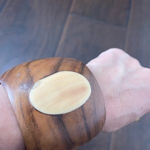 Mid Century modern wooden cuff Bracelet inlay. One size brown cream unique
